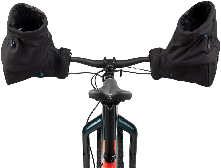 2020 45NRTH Cobrafist Pogies